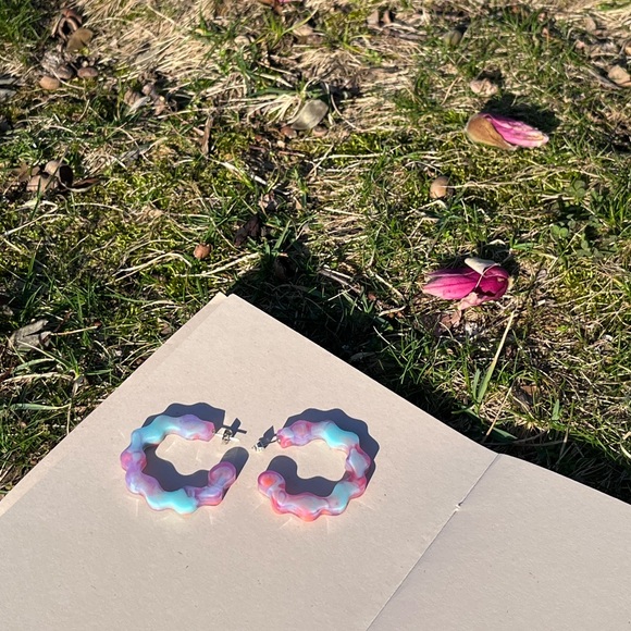 Handmade Y2K Open Hoop Earrings - Picture 10 of 16